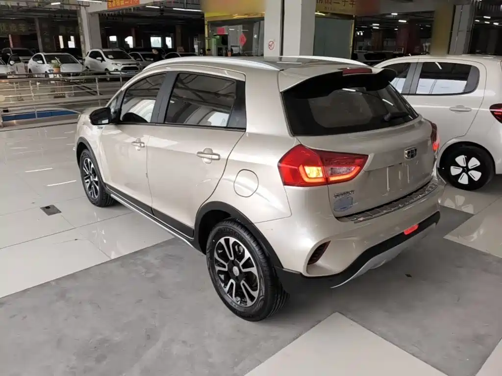 Geely Vision X3 — фото 4