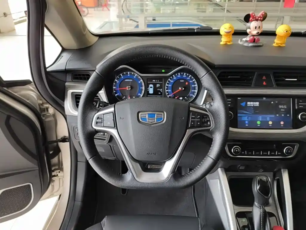 Geely Vision X3 — фото 10