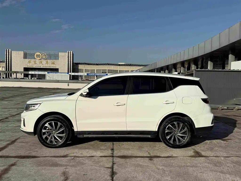 Geely Vision X6 — фото 5