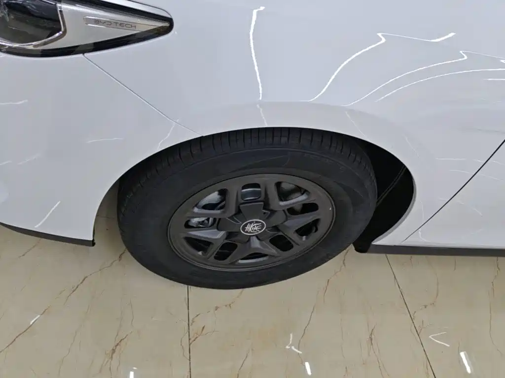 BYD Qin PLUS — фото 23