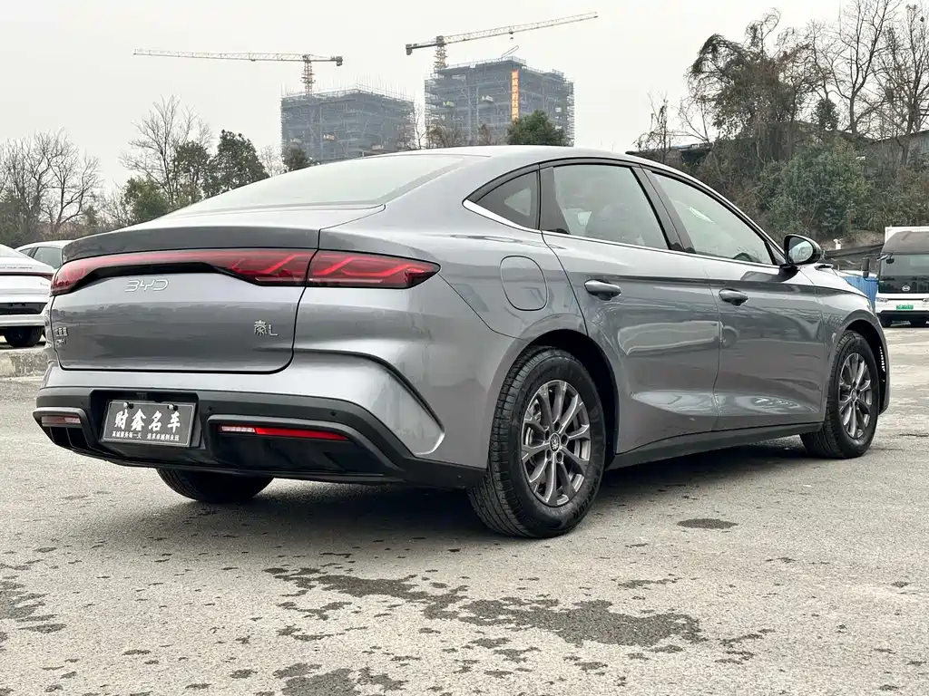 BYD Qin L — фото 11