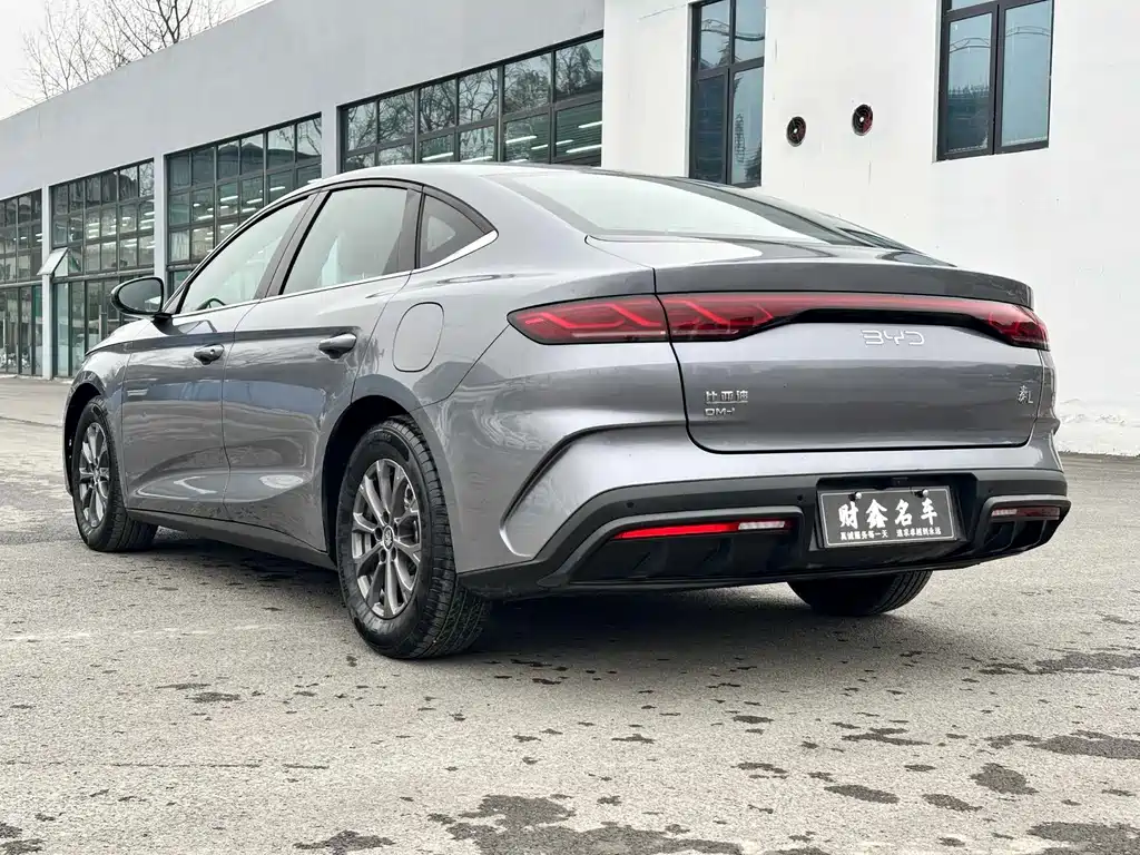 BYD Qin L — фото 9