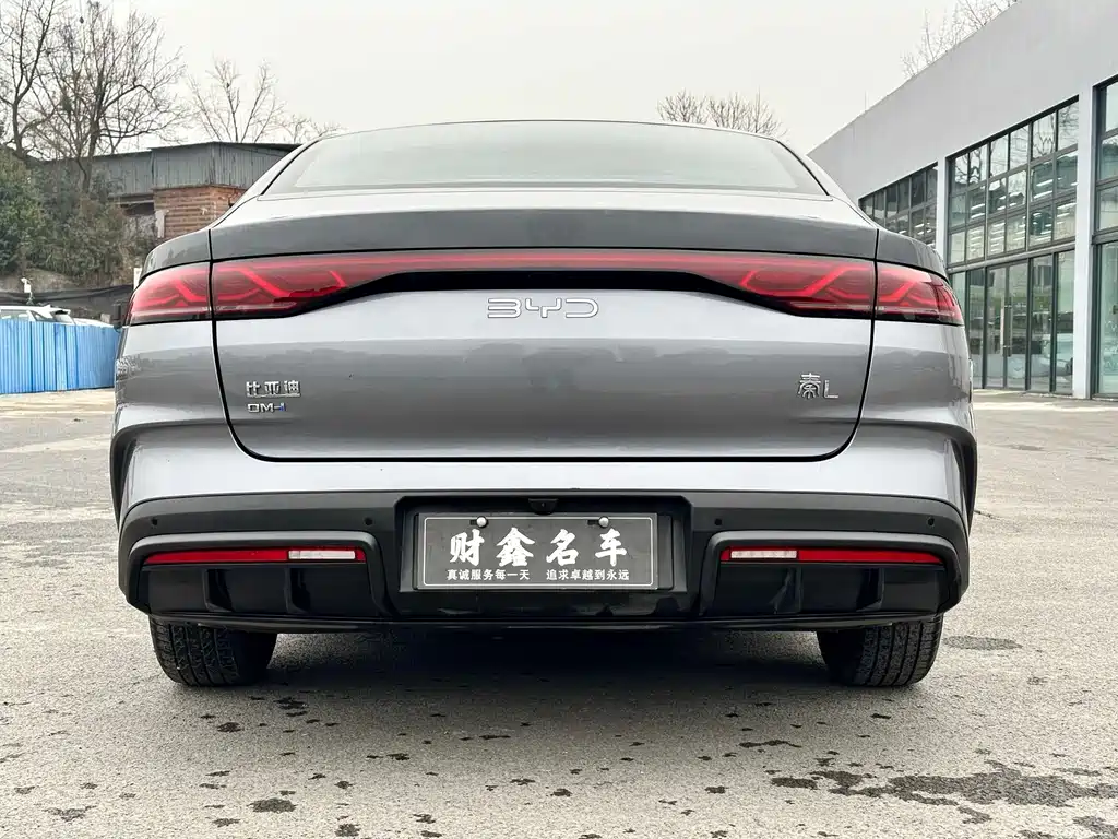 BYD Qin L — фото 10