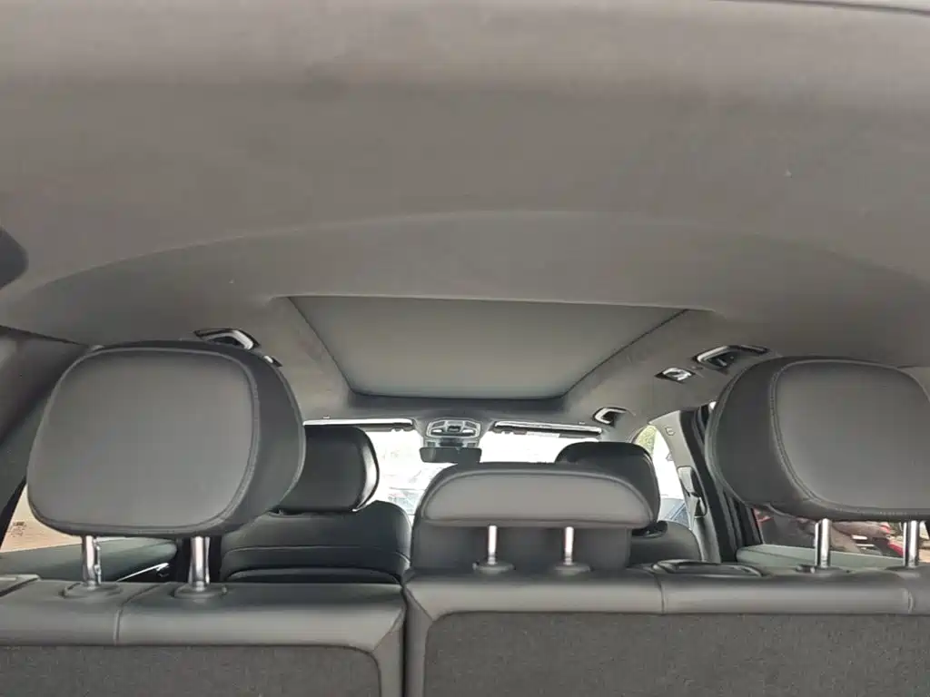 Geely Monjaro — фото 17