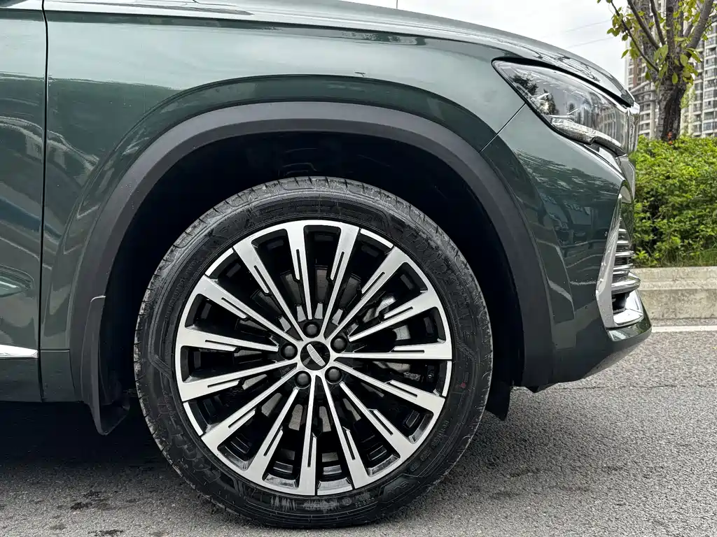 Geely Monjaro — фото 21