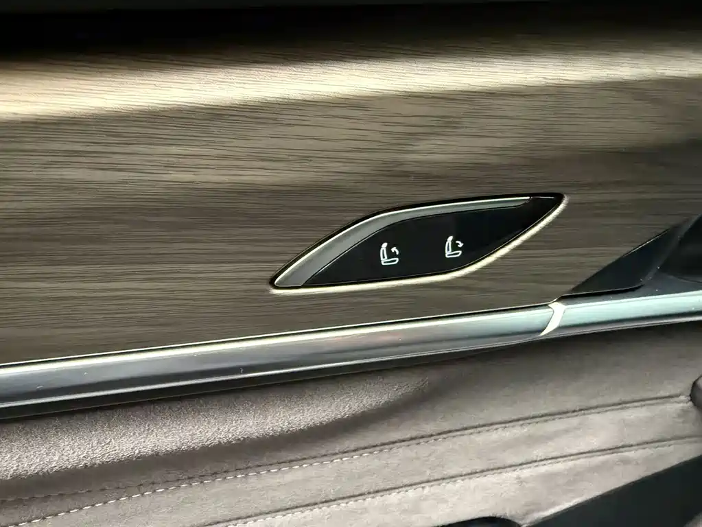Geely Xingyue L — фото 17