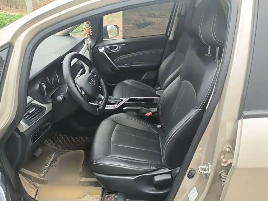 Geely Vision X3 — фото 14
