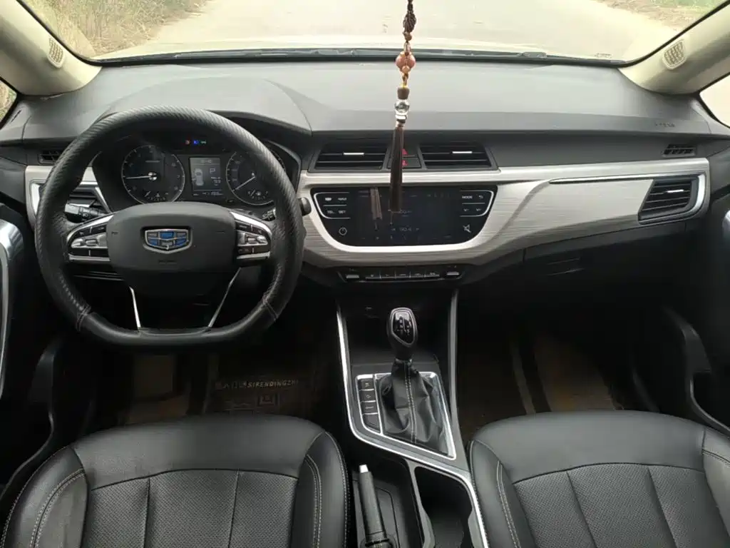 Geely Vision X3 — фото 9