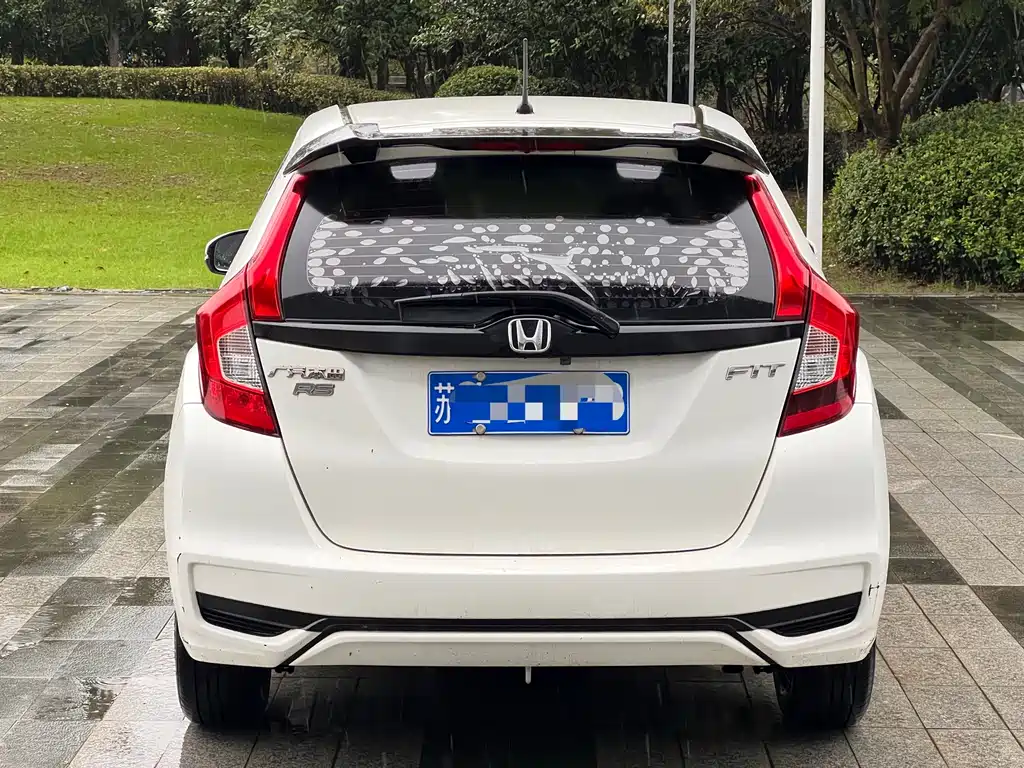 Honda Fit — фото 4