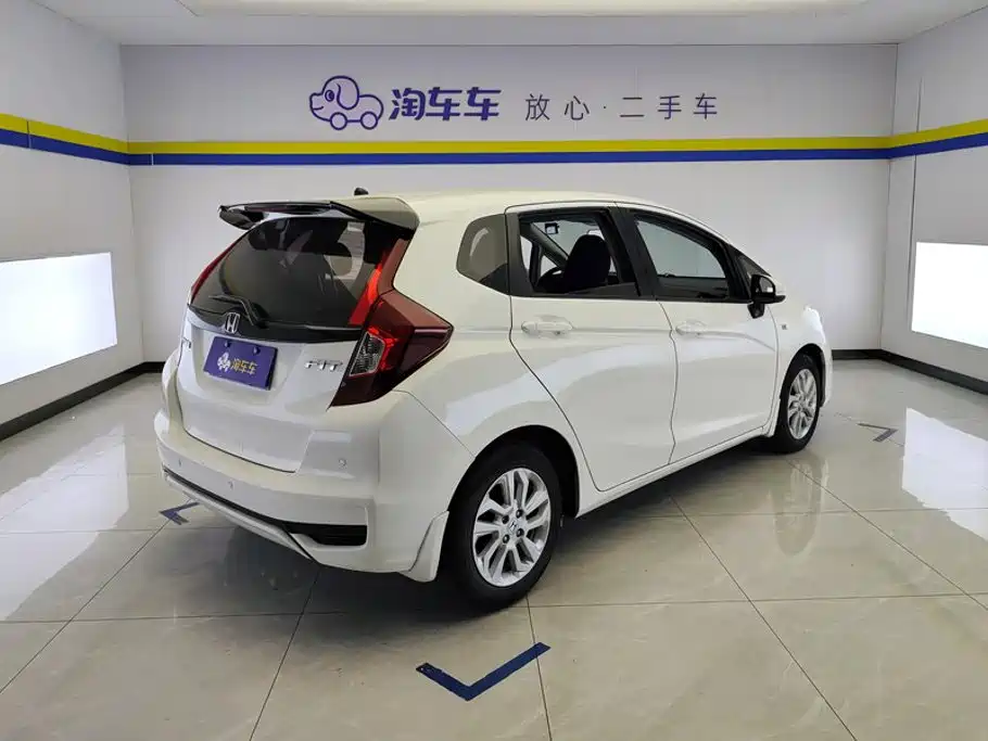 Honda Fit — фото 3