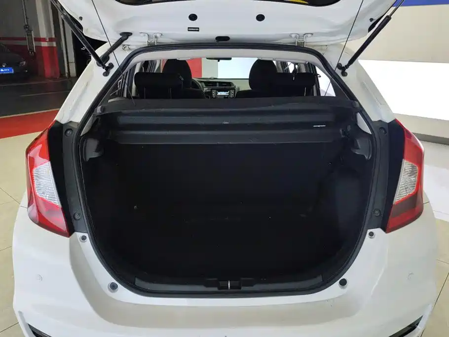 Honda Fit — фото 4