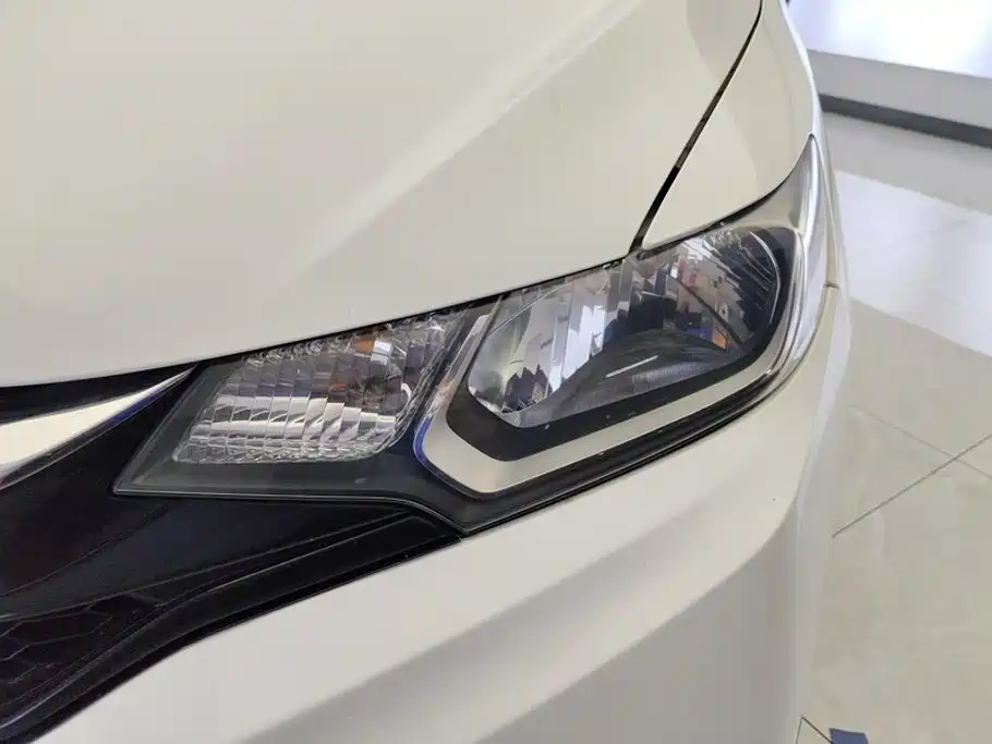 Honda Fit — фото 5