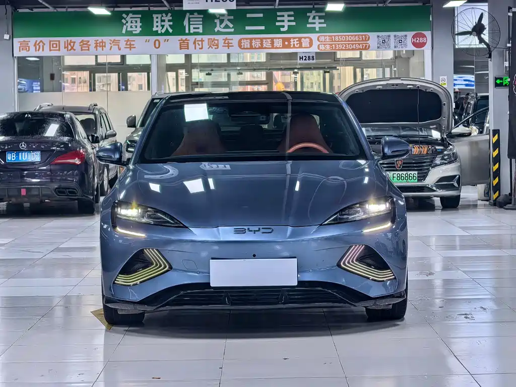 BYD Seal — фото 2