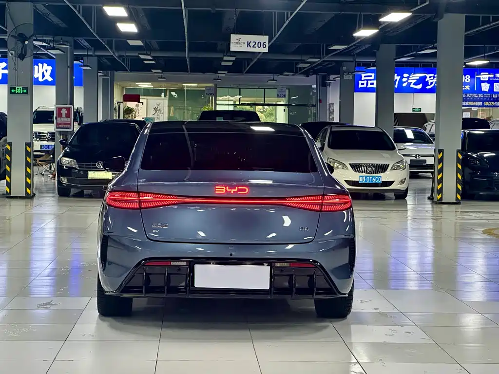 BYD Seal — фото 11
