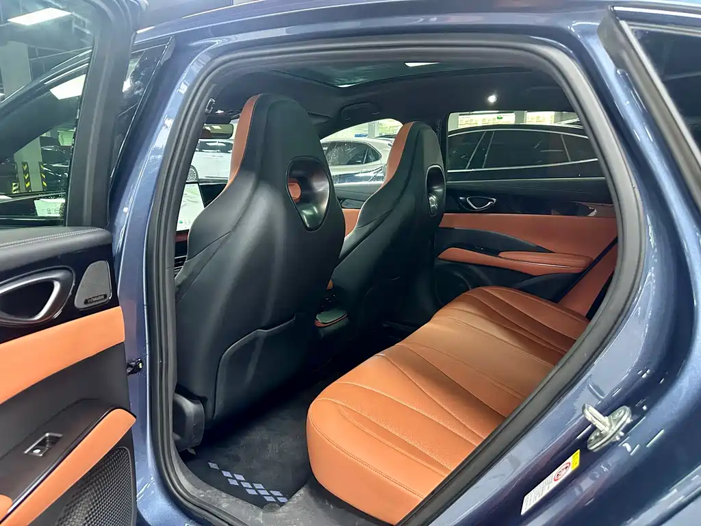 BYD Seal — фото 6
