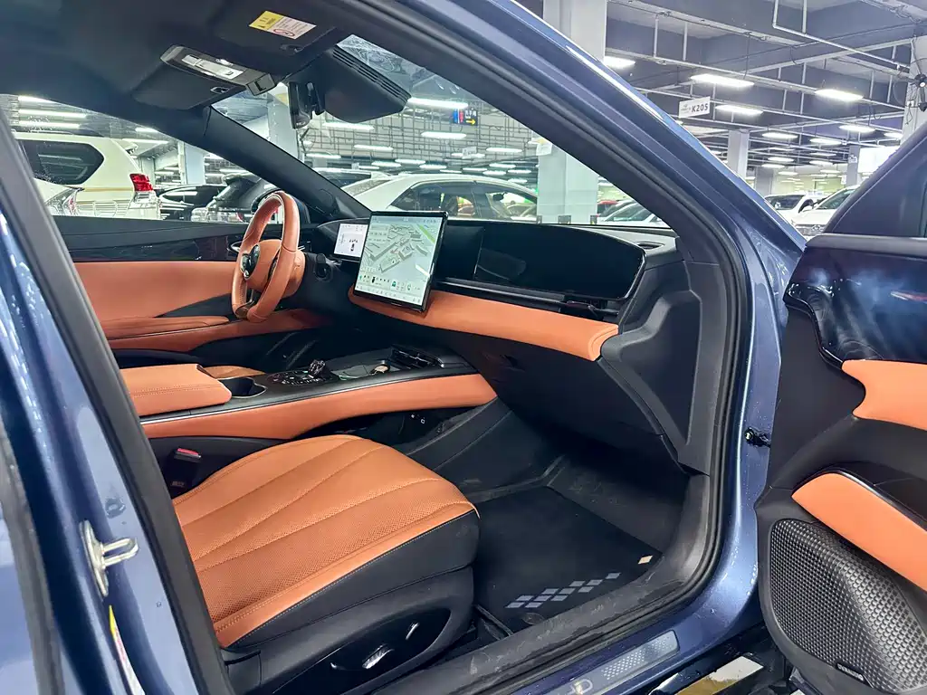 BYD Seal — фото 8