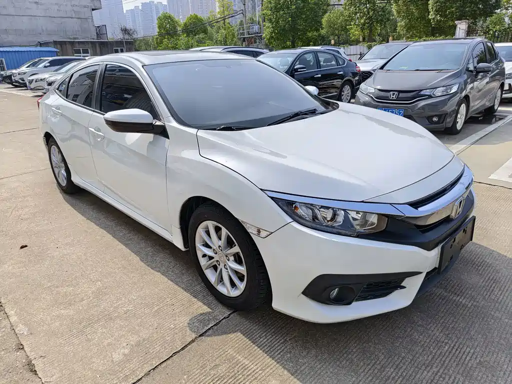 Honda Civic — фото 3