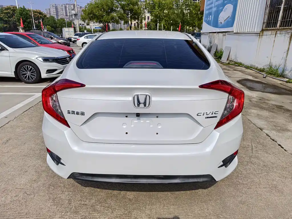 Honda Civic — фото 5