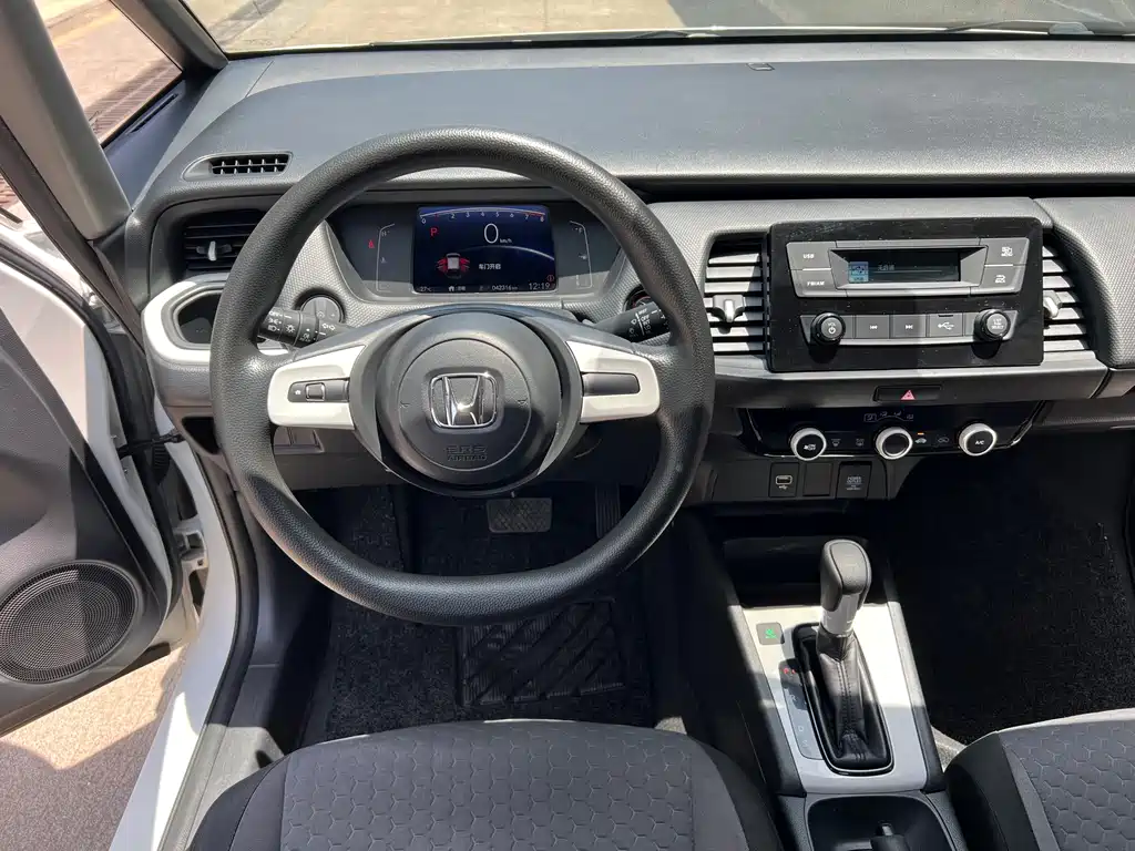 Honda Fit — фото 6