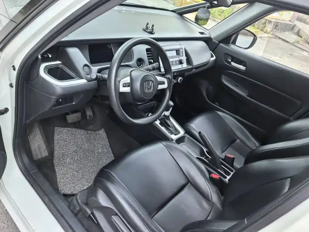 Honda Fit — фото 5