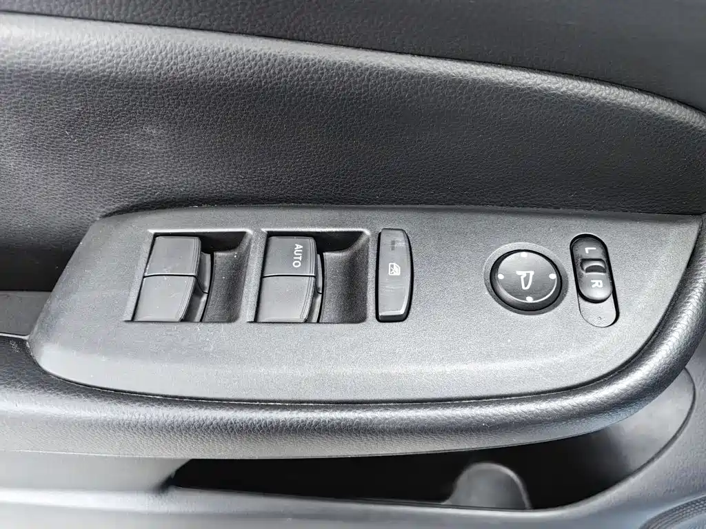 Honda Fit — фото 9