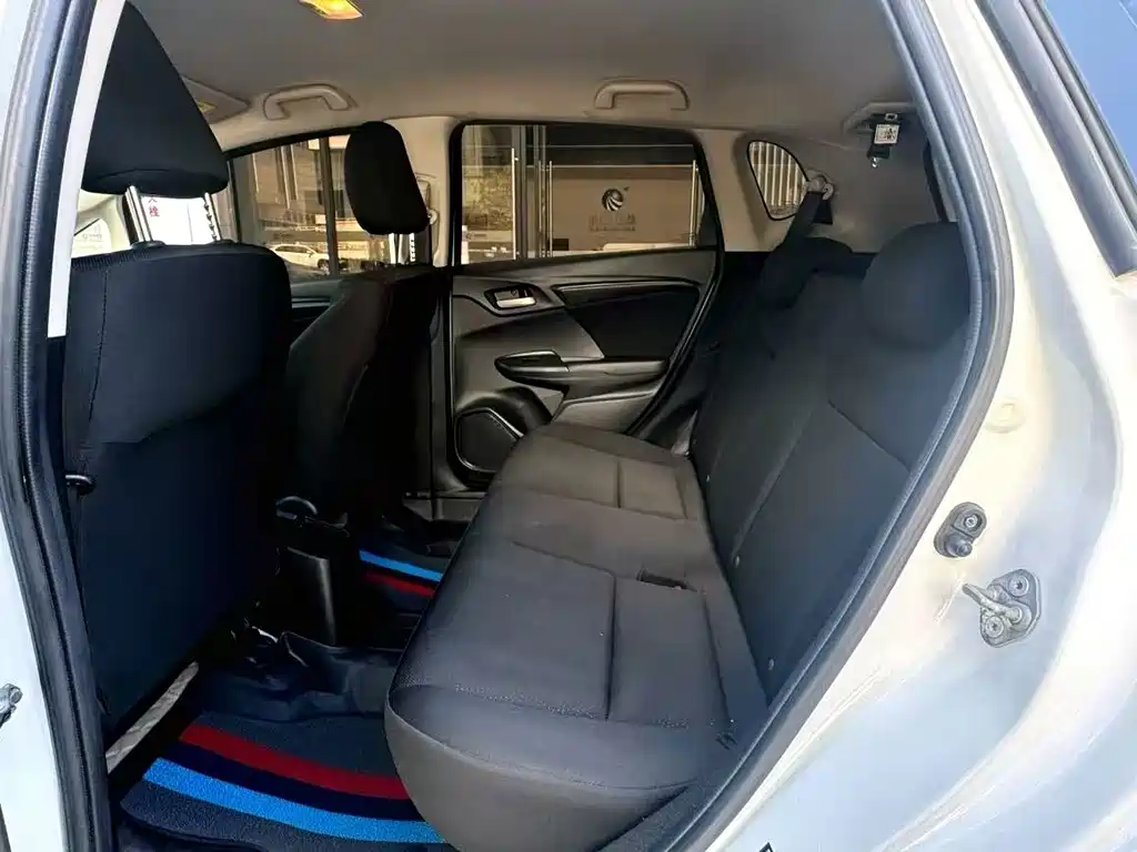 Honda Fit — фото 5