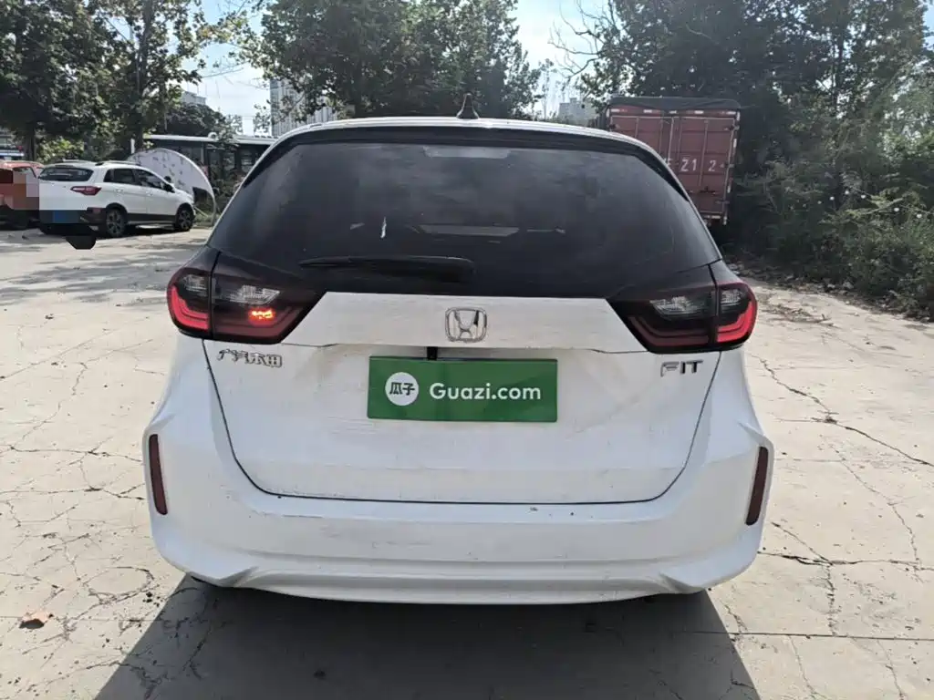 Honda Fit — фото 5