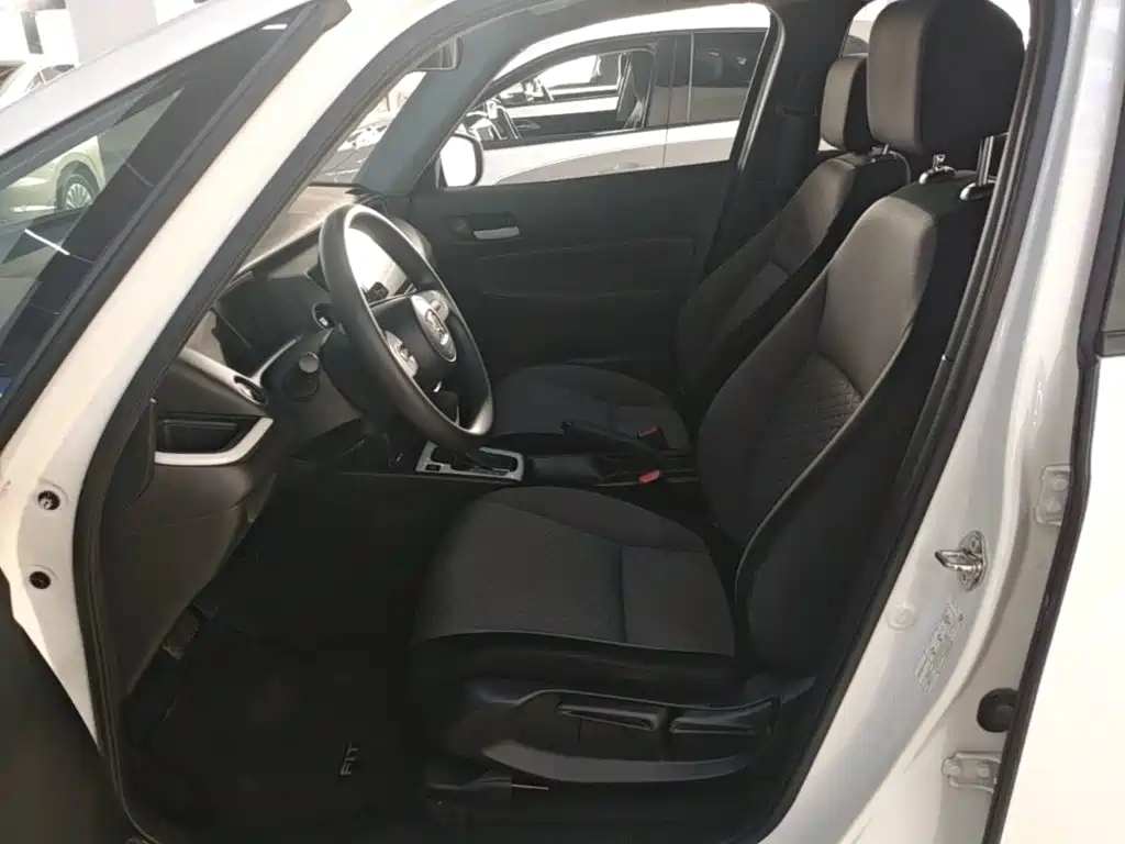 Honda Fit — фото 14