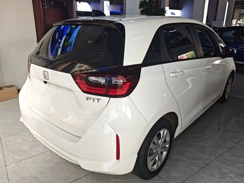 Honda Fit — фото 6