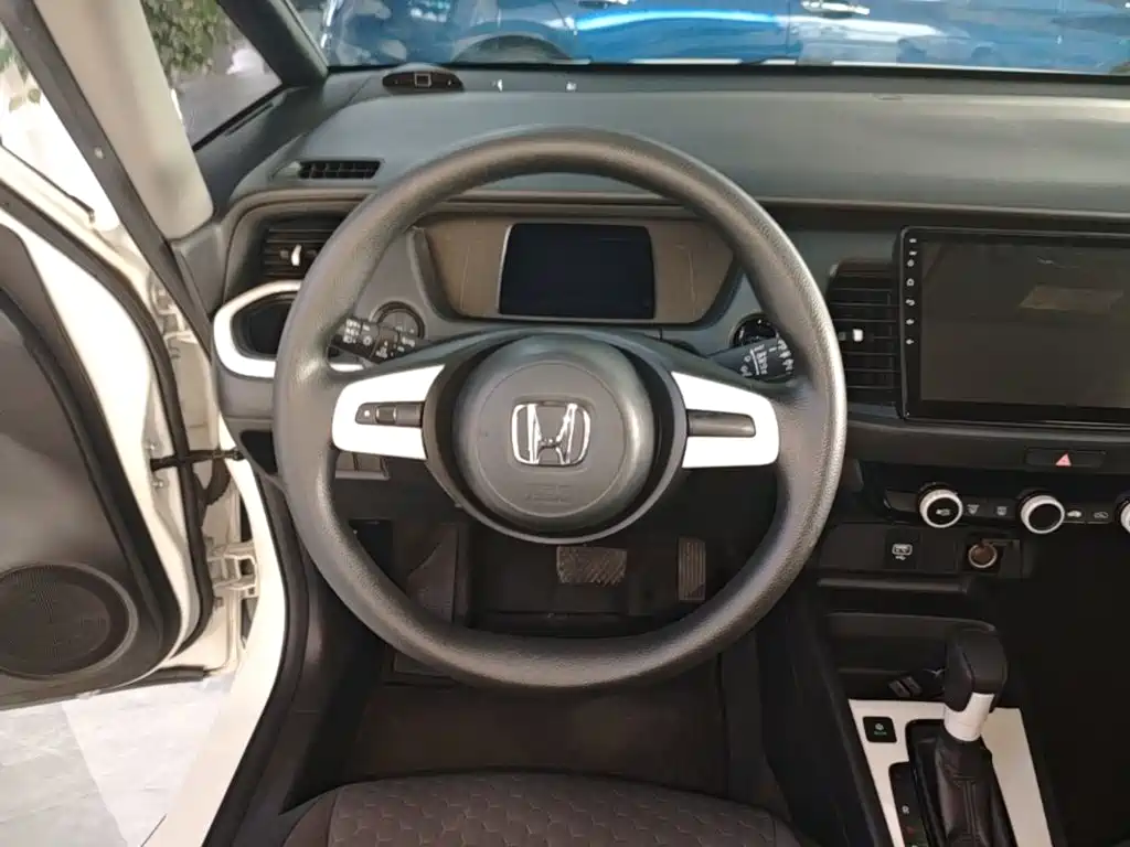 Honda Fit — фото 10