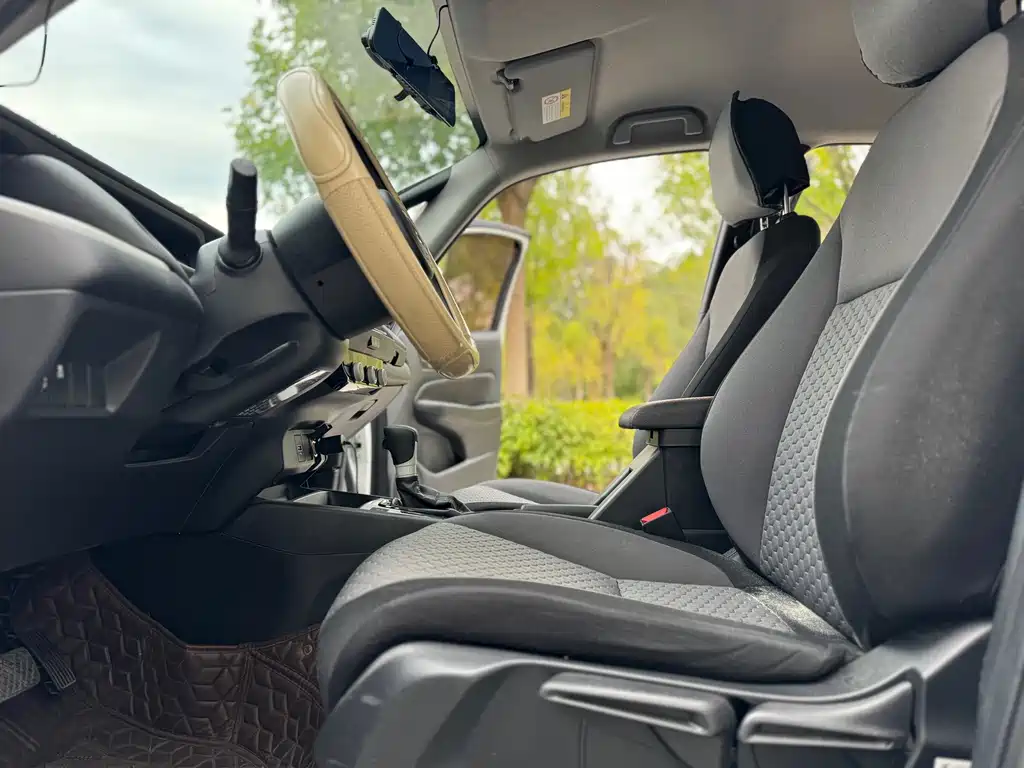 Honda Fit — фото 4
