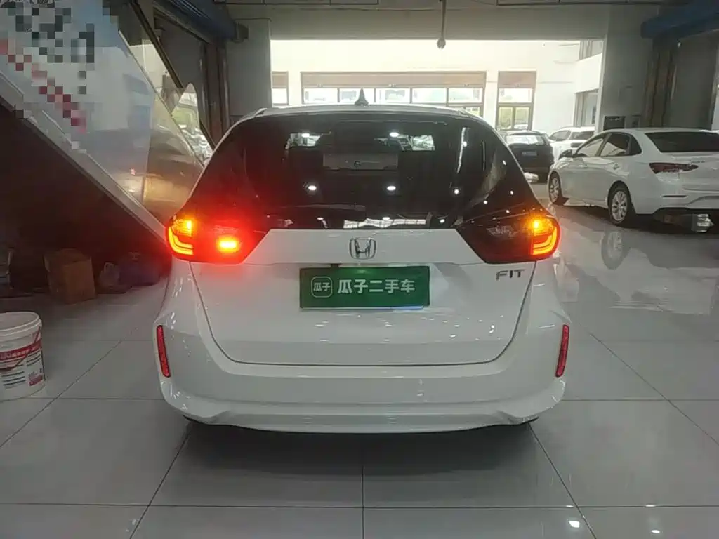 Honda Fit — фото 5
