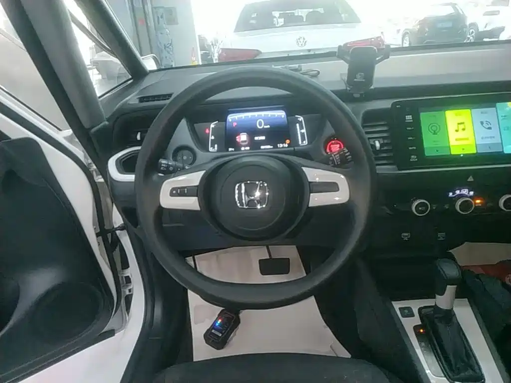 Honda Fit — фото 10