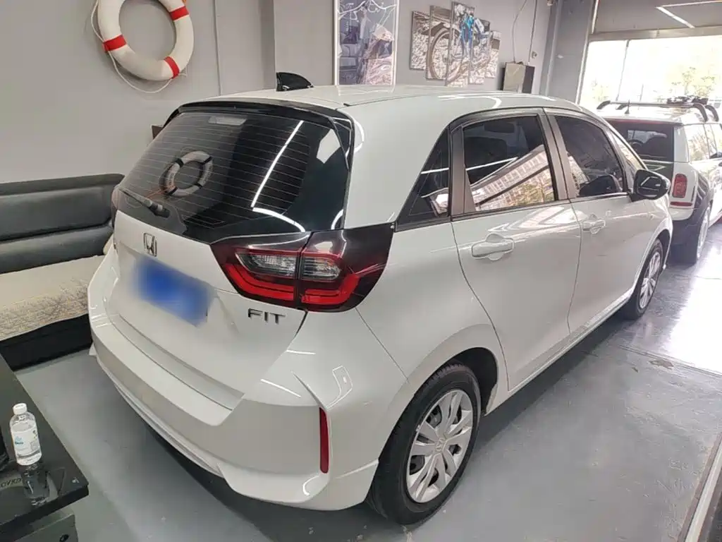 Honda Fit — фото 6