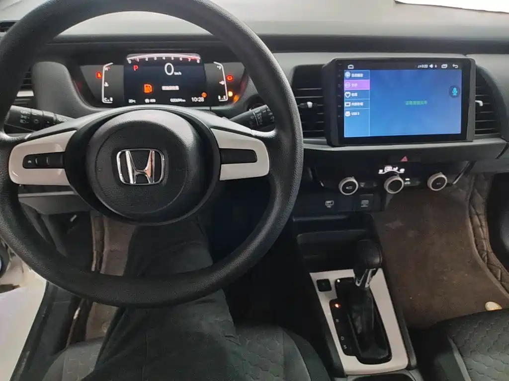 Honda Fit — фото 9