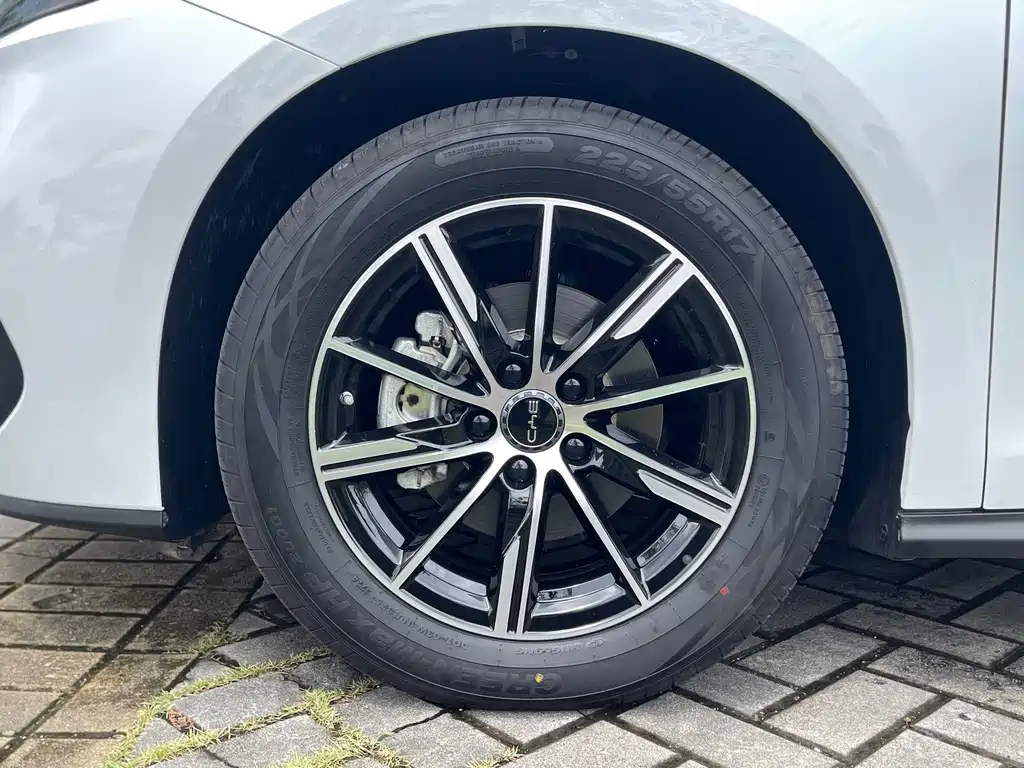 BYD Seal 06 — фото 24