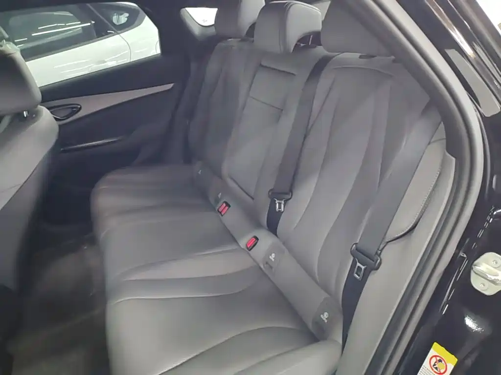 BYD Seal 07 DM-i — фото 17
