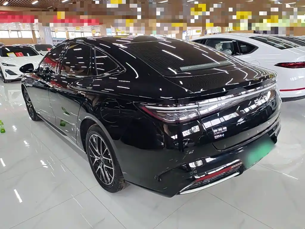 BYD Seal 07 DM-i — фото 5