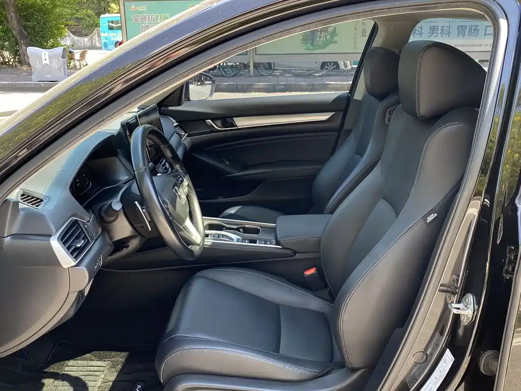 Honda Accord — фото 4