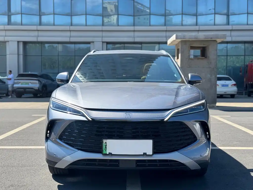 BYD L DM-i — фото 2