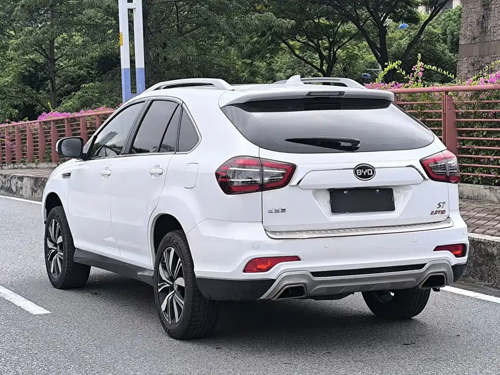 BYD S7 — фото 6