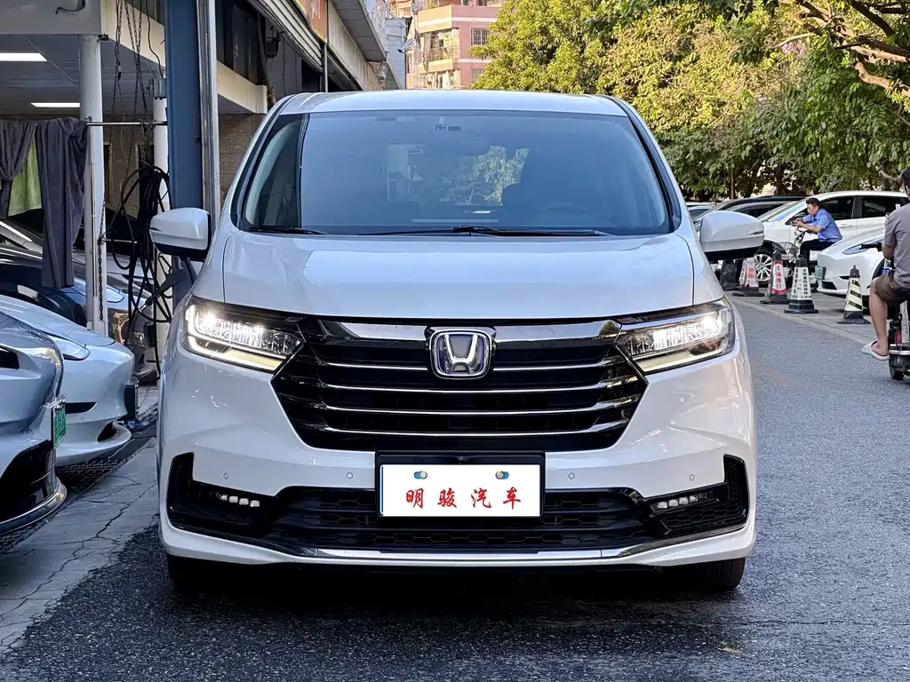 Honda Odyssey — фото 2