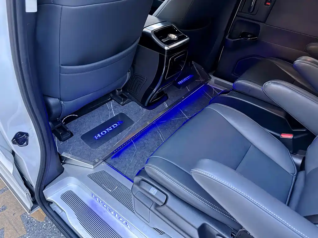 Honda Odyssey — фото 10