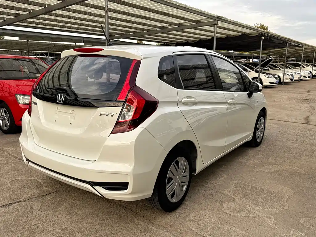 Honda Fit — фото 3