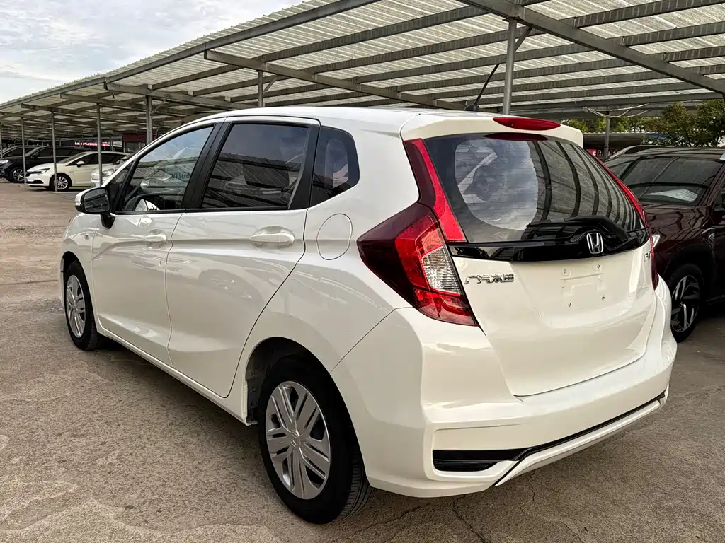 Honda Fit — фото 4