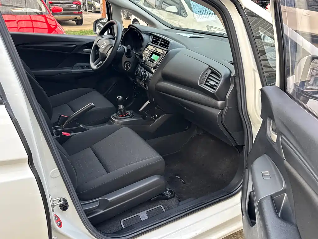 Honda Fit — фото 6