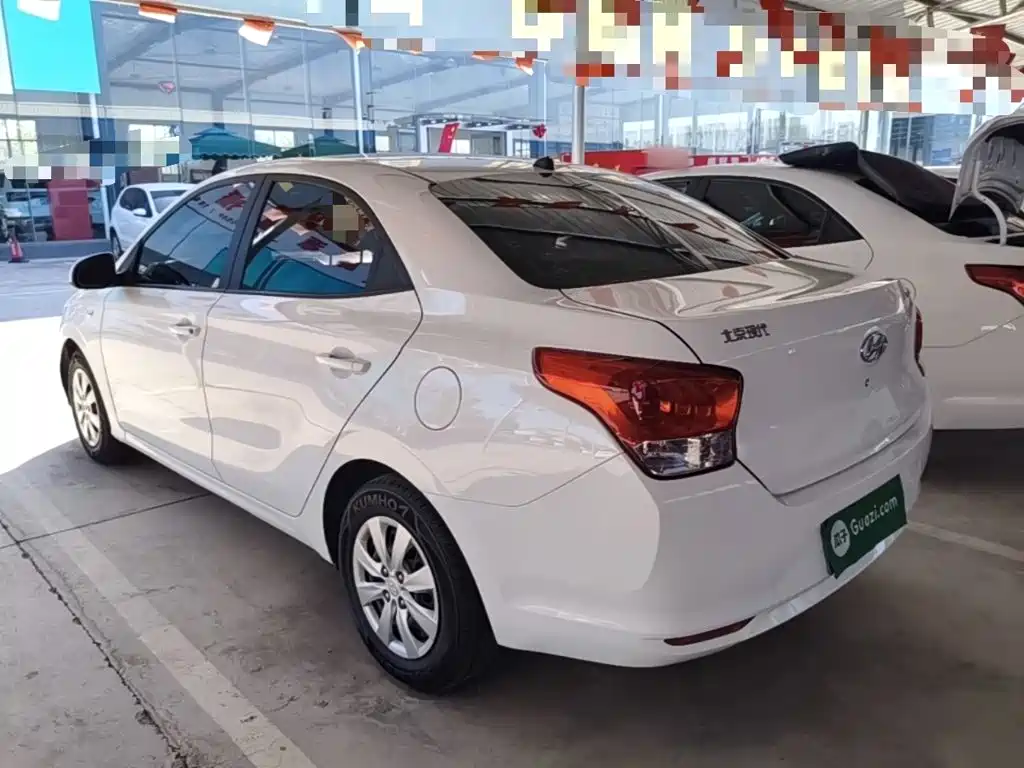 Hyundai Verna — фото 4