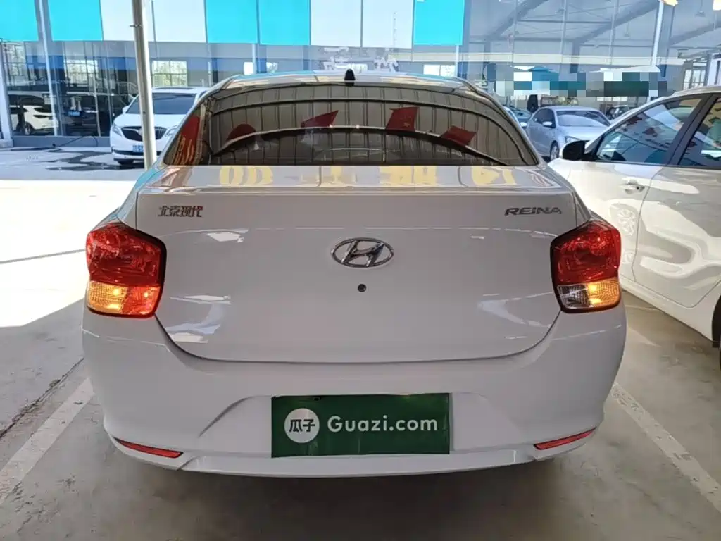 Hyundai Verna — фото 5
