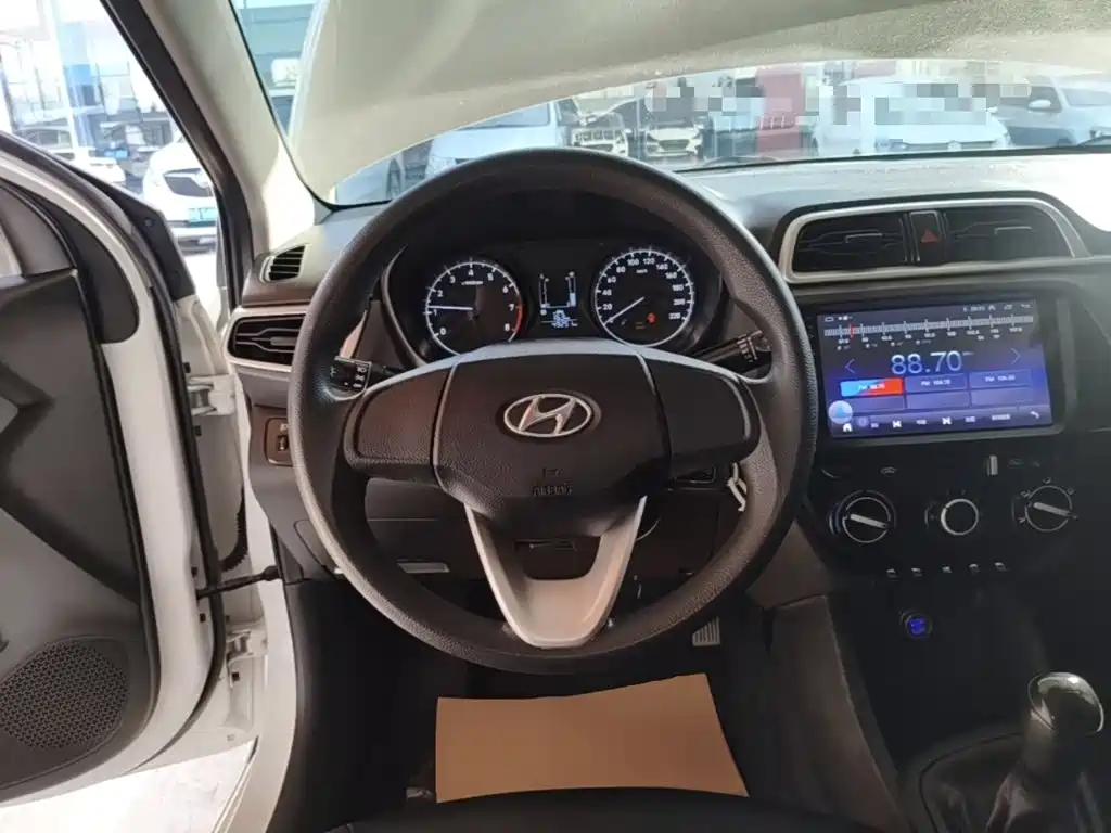 Hyundai Verna — фото 10