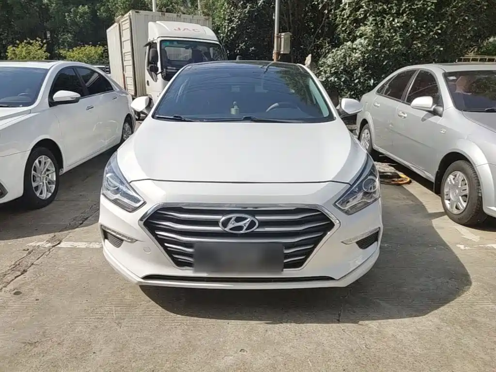 Hyundai Mistra — фото 2
